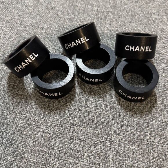 CHANEL Black and White Wood Napkin Ring Set of 6 - Picture 8 of 8